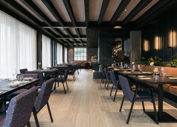 Alle Bereiche des Hotels sind in einem spannenden Mix aus modernem Design und Vintage-Ästhetik gestaltet. | © Refugium Lunz / Gregor Hofbauer